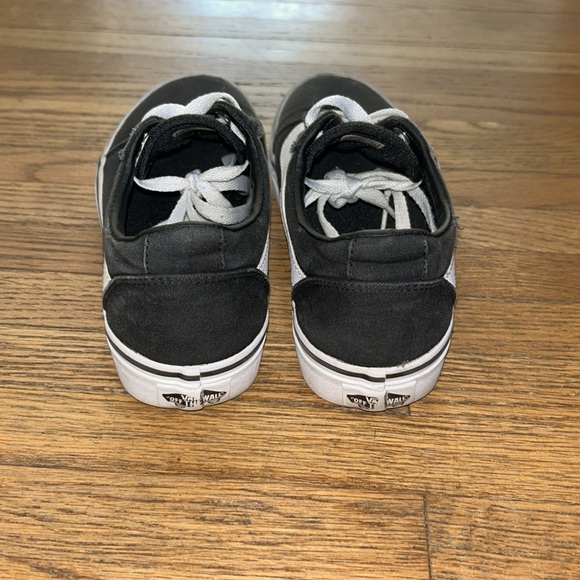 Size 6 Vans - Picture 2 of 3